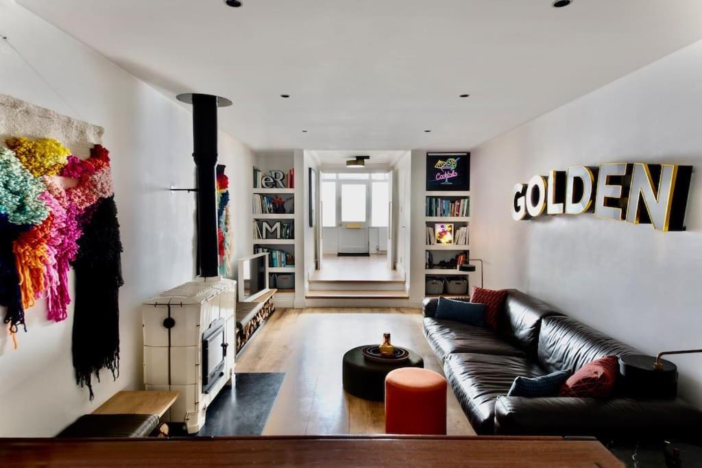 Ferienhaus Large Townhouse Just 2 Minutes From The Sea/i360! *