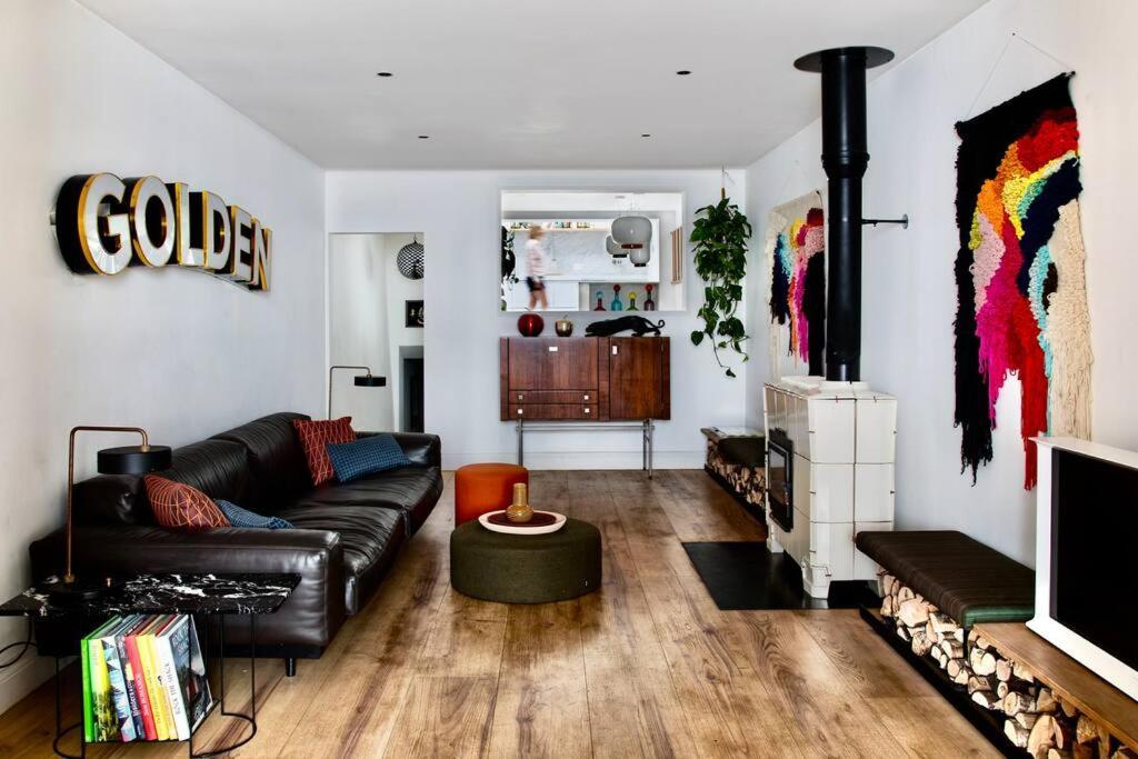 Large Townhouse Just 2 Minutes From The Sea/i360! Ferienhaus *