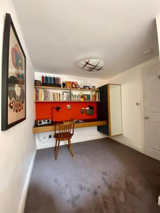 Large Townhouse Just 2 Minutes From The Sea/i360! Ferienhaus *